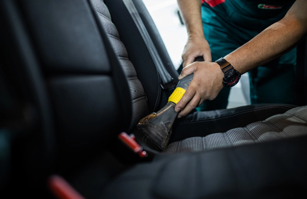 ทำความสะอาดเบาะรถยนต์กับคราบที่แตกต่างกัน